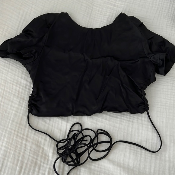 Zara Satin Effect Crop Top - Picture 2 of 3